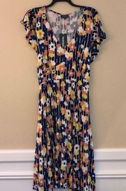 Floral Flutter Sleeve MIDI Dress Size Small