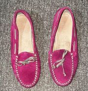 Vera Wang fuschia pink suede loafers