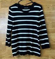 Cable & Gauge Black & White Sweater with Scallop Neckline and Hem & 3/4 …