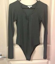 In Loom V Neck Bodysuit