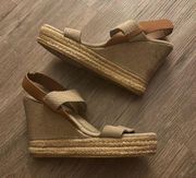Tory Burch Tan Two Band Wedge Slingback 9 *staining on heels and toes