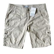 NWT Gander Mountain Guide Series Women’s Essential Bermuda Short Beige Size 10