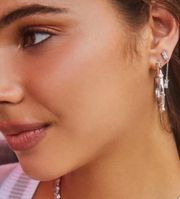 Kendra Scott Juliette Silver Drop Earrings in White Crystal