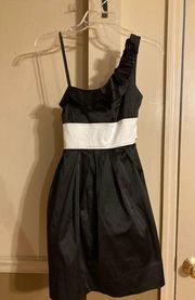 Women’s Black cocktail dress, size 3/4