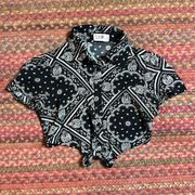 SEEK THE LABEL BLACK BANDANA PRINT BUTTON UP TIE FRONT CROP TOP