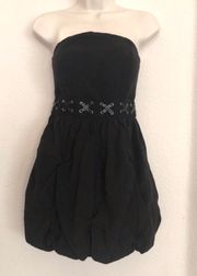 Adorable Annabelle strapless dress. Sz S In amazing condition!