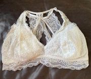 Maurice’s White Lace Bralette size Large with Removable Pads