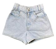 Vintage 80s/90s Nuovo High Waist Acid Wash Denim Shorts