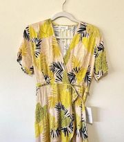 Bohme Womens Dress Size M  Yellow Floral Wrap Tie V-Neck Rayon Boho NWT