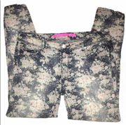 Tinseltown floral print denim jeans