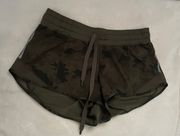 Lululemon Hotty Hot Short 2.5 Green Camo