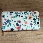 Beautiful White Floral Multicolored Zip Around Wallet LIKE NEW 🌸