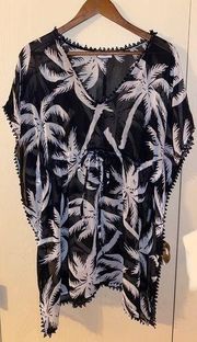 Old Navy black & white swimsuit cover up - size large