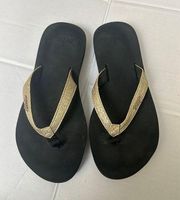 Cushion by reef Sandals size 8 gold glitter