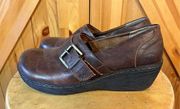 BOC Born Concept Shoes Womens 9M Clogs Z22023 Brown Wedge Slip On Buckle Casual