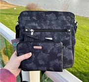 NWT  Go Bagg with RFID Wristlet