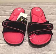 C9 Champion Sandals, Size 4/5