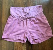 Old Navy Maternity shorts, size L