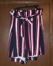 Torrid black self tie mid stripe short size 24 nwt