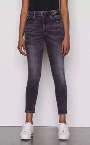 NWT Women’s Frame Le One Skinny Mid rise Stone wash jeans Size 1