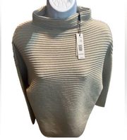 TAHARI SWEATER  medium in Size  women’s NWT CREAM IN COLOR gorgeous