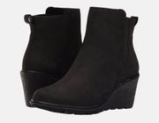 Amston Chelsea Ankle Wedge Leather Booties Black Size 8