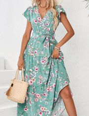 Green Color Floral Print Dress For Vocation & Beach