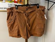 Womens NWT soft cotton adjustable caramel brown cargo shorts by Old Navy size XL