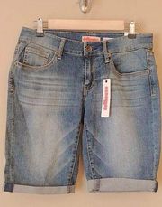 NEW Modcloth Dollhouse Boyfriend Faded Cuffed Bermuda Jean Shorts Junior Size 5