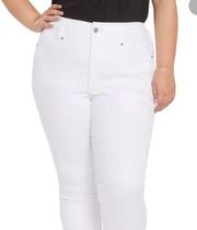 Plus Size Signature by Levi Strauss Modern Capri jean