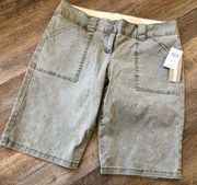 Matty M olive green Bermuda shorts size 6