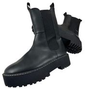 Divided by H&M Women’s Platform Chelsea Boots