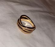 Thick gold ring 