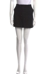 NILI LOTAN
Raw-Edge Trim Mini Skirt size 6 in black