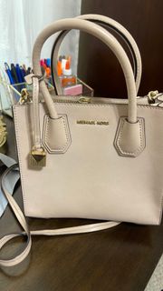 Micheal Kors Mini Pink Purse