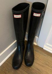 Hunter  black gloss rain boots sz 9