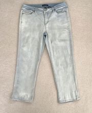 BANDOLINO SIZE 6 KARYN BOYFRIEND LIGHT BLUE STONEWASHED CAPRI JEANS