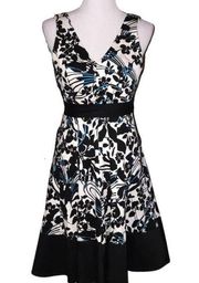 JONES WEAR BLACK, WHITE & BLUE FLORAL DESIGN TIE WAIST SLEEVELESS DRESS SIZE 8