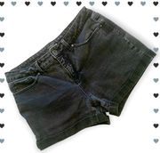 Time and Tru Women's 12 Mid-Rise Black Denim Shorts