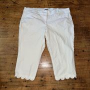 Lane Bryant The Allie scalloped white cropped 22 capris