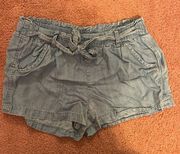 Loose jeans shorts