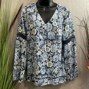 Jones, New York, long sleeve floral tunic size L