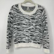 MUDD BLACK & WHITE ZEBRA PRINT SOFT & FUZZY PULLOVER SWEATER SIZE SMALL