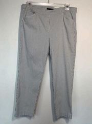 Zac & Rachel 25" Inseam Gray White Stripe Flat Front Capri Pant