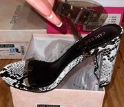 Cape Robbin  GEN SNAKE PRINT BLACK WHITE GRAY HEELS