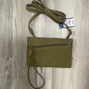 Small crossbody/wristlet with detachable strap, NWT