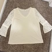 89TH & MADISON Women’s White Blouse with Lace Sleeves Size Large