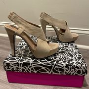 Diane Von Furstenberg Zia Shoe in Fawn Suede