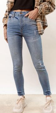 Zoie Skinny Jeans Distressed Size 26