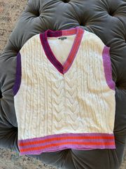 White Oversized Cable Knit Vest Small